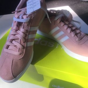 Adidas Sneakers